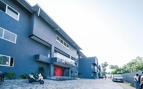 Townhouse 211 Laguna Ecr Near Juhu Beach